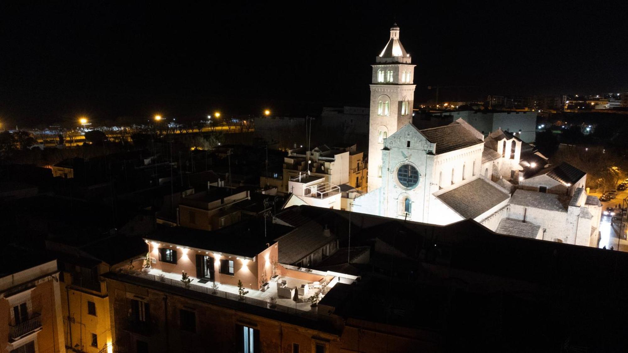 Duomo Guest House Барлетта Экстерьер фото